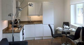 Appartamento Max Serviced Commercial Road